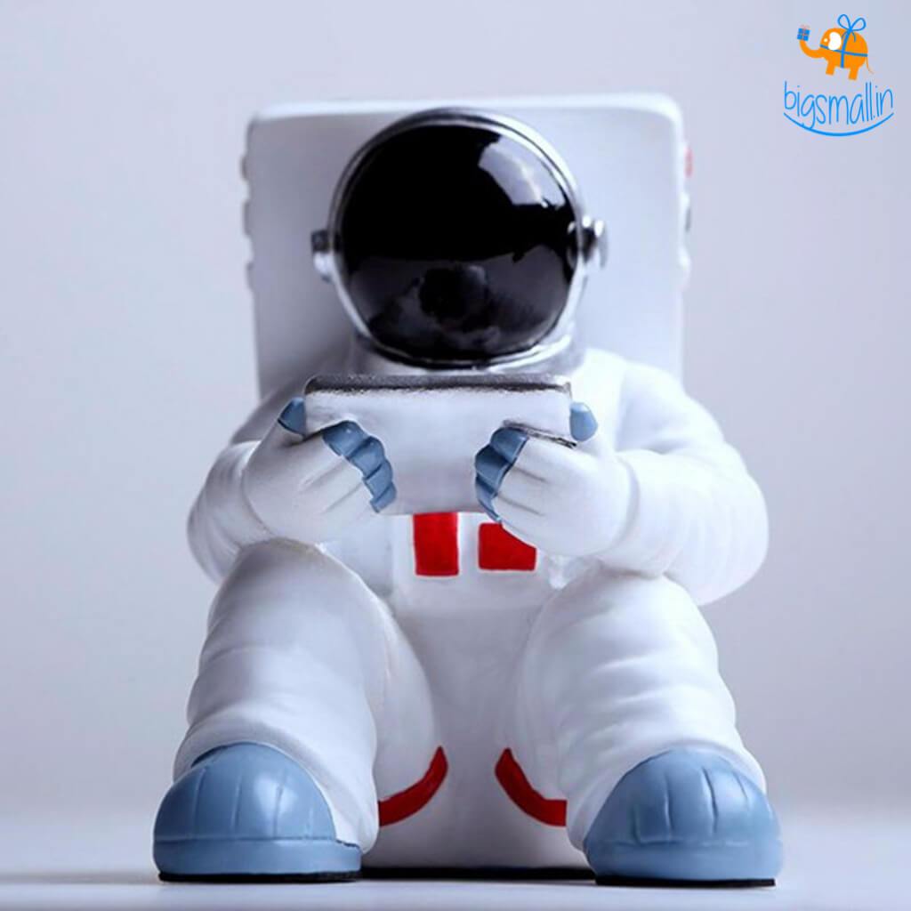 5 Unique Phone Stands To Gift This New Year 5 Unique Phone Stands To Gift This New Year
