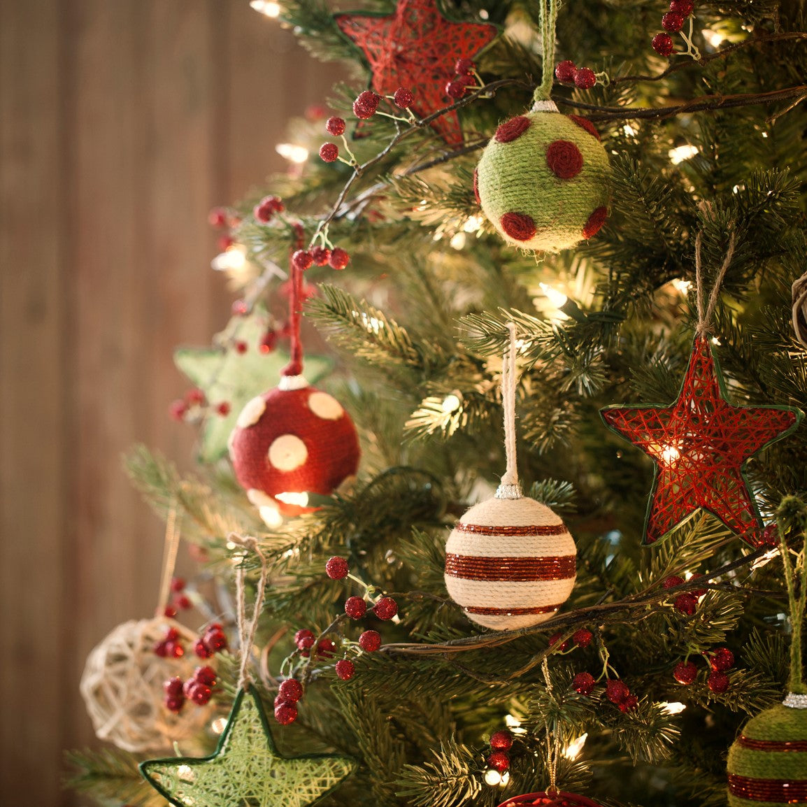 40 Must Have Playlist Hits To Throw The Most Lit Christmas Party Ever!