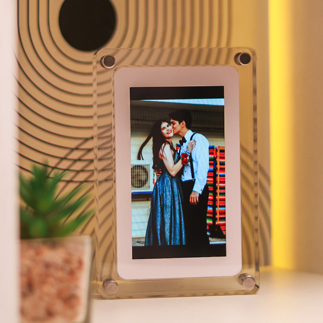 Digital Photo & Video Frame Digital Photo & Video Frame