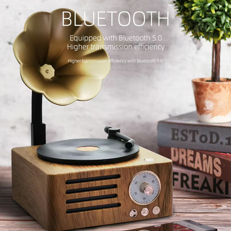 Retro Gramophone Bluetooth Speaker with Rotating Disc Retro Gramophone Bluetooth Speaker with Rotating Disc