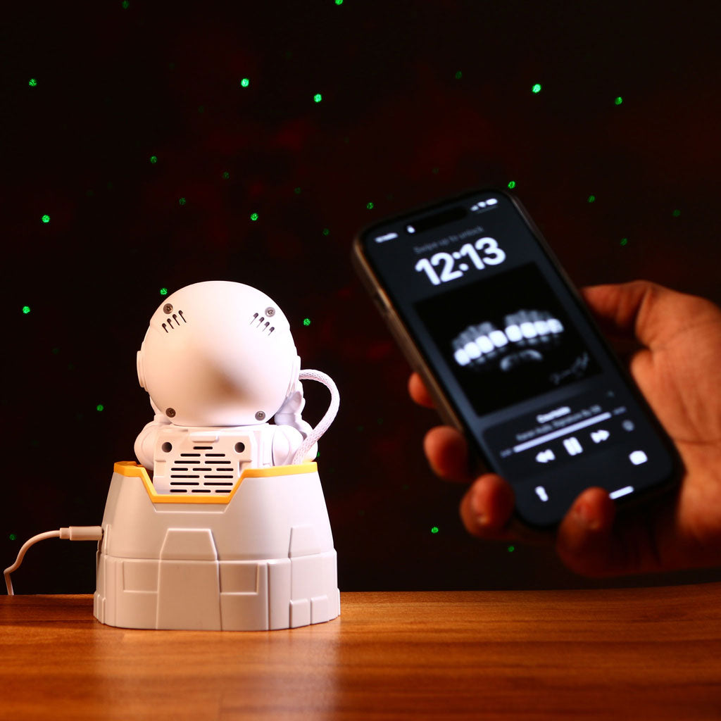 Astronaut Galaxy Speaker and Projection Lamp Astronaut Galaxy Speaker and Projection Lamp