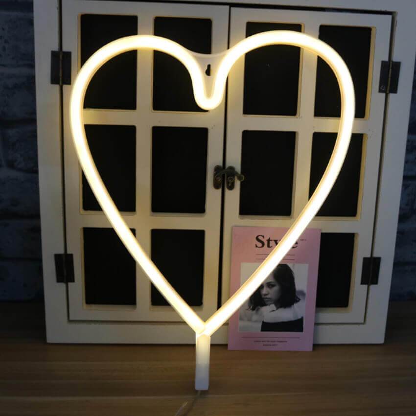 Neon Heart Light - bigsmall.in