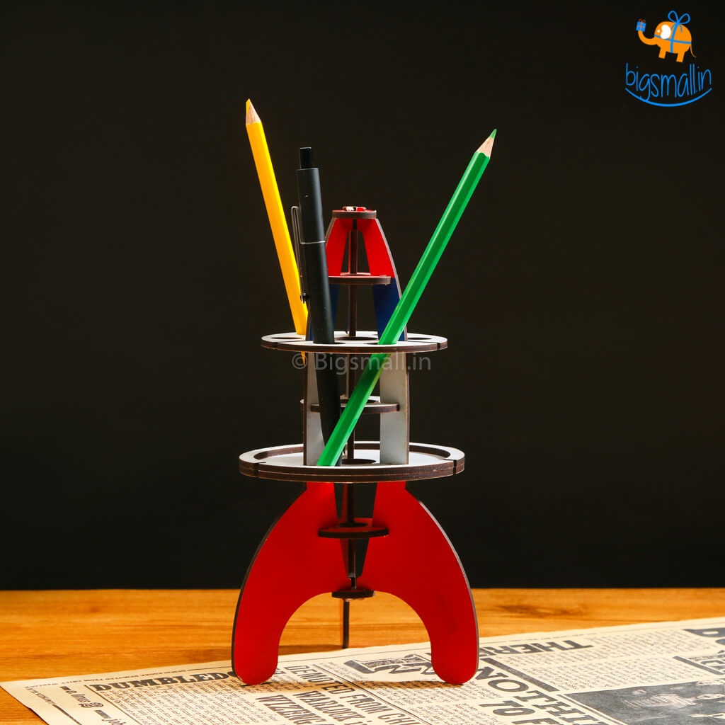 Rocket Pen Stand