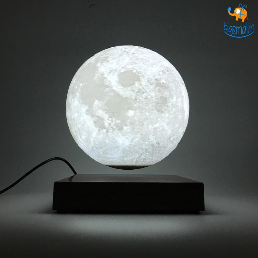 Levitating Moon Lamp - Turn Your Living Room Into Space