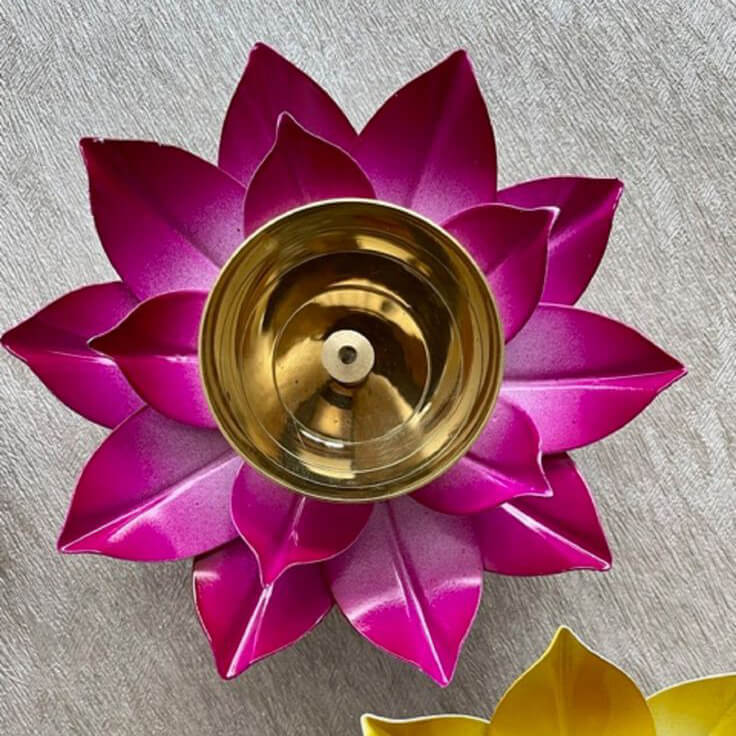 Lotus Leaf With Gold Diya