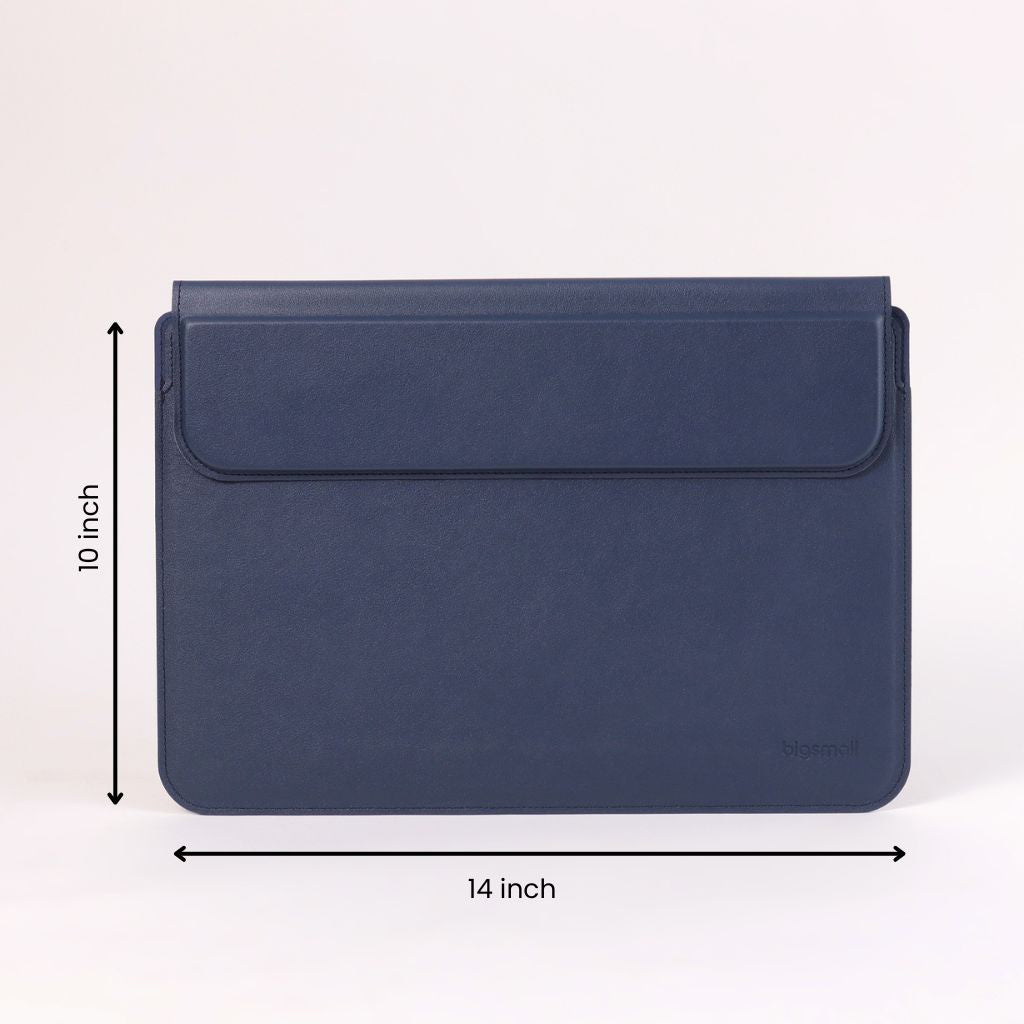 Elevate Pro - Laptop Sleeve with Magnetic Stand