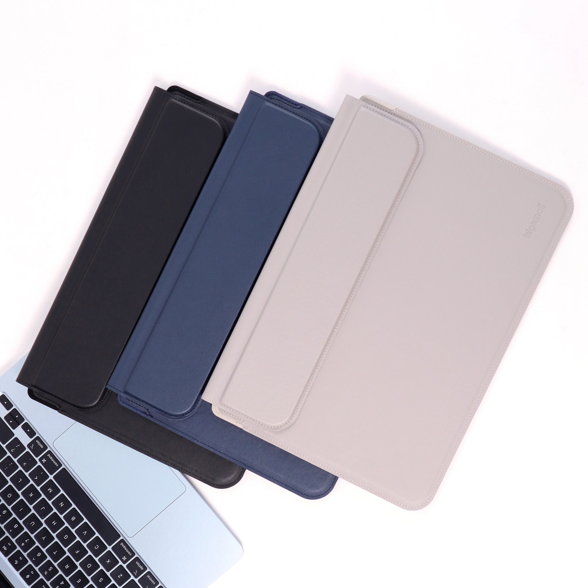 Elevate Pro - Laptop Sleeve with Magnetic Stand