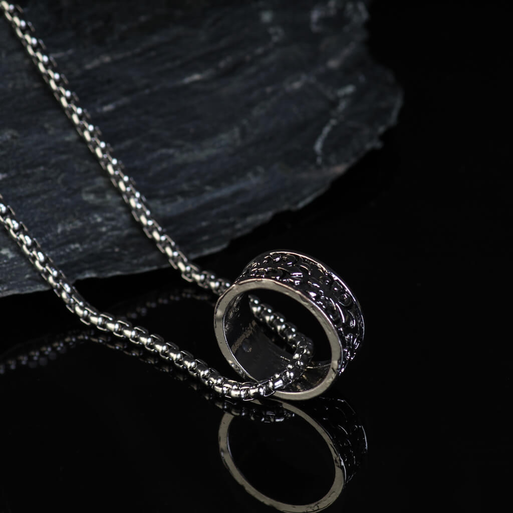 Ring Pendent With Chain