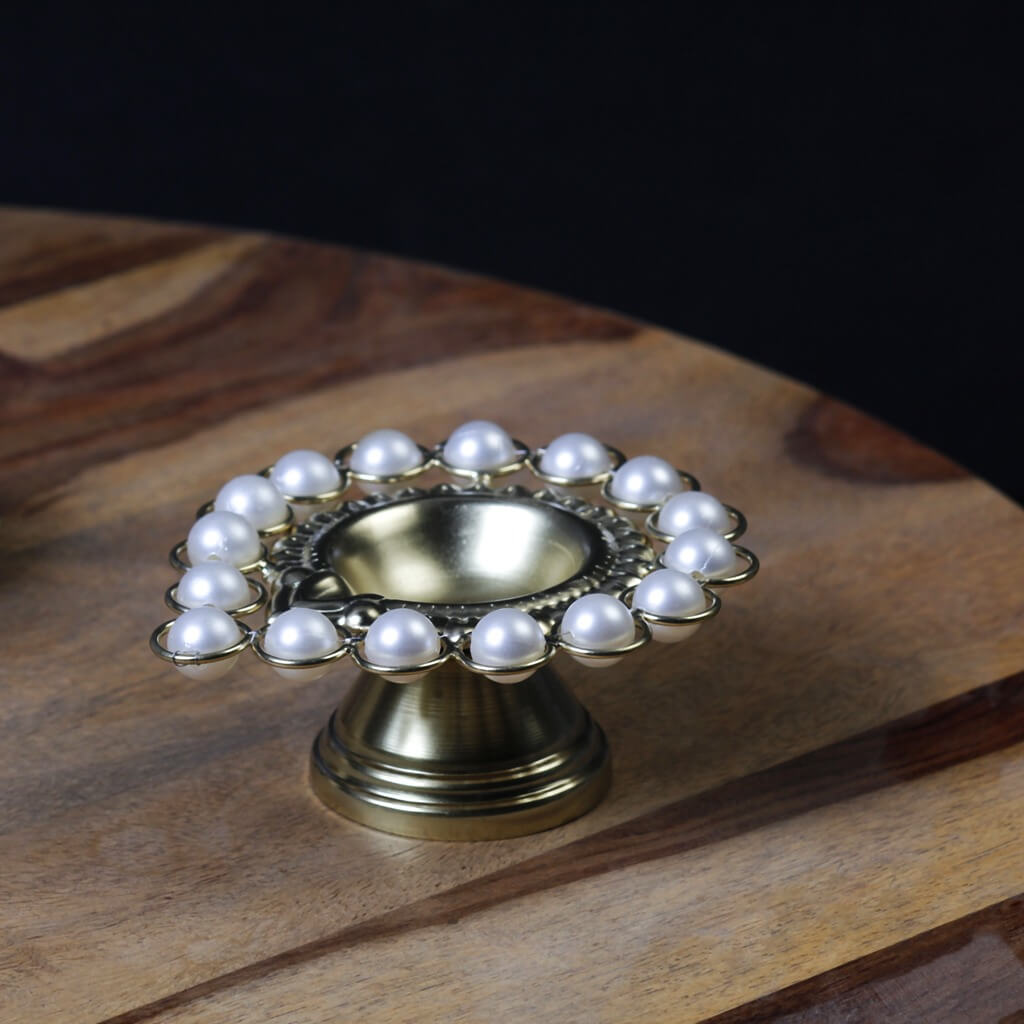 Pearl Metallic Diya