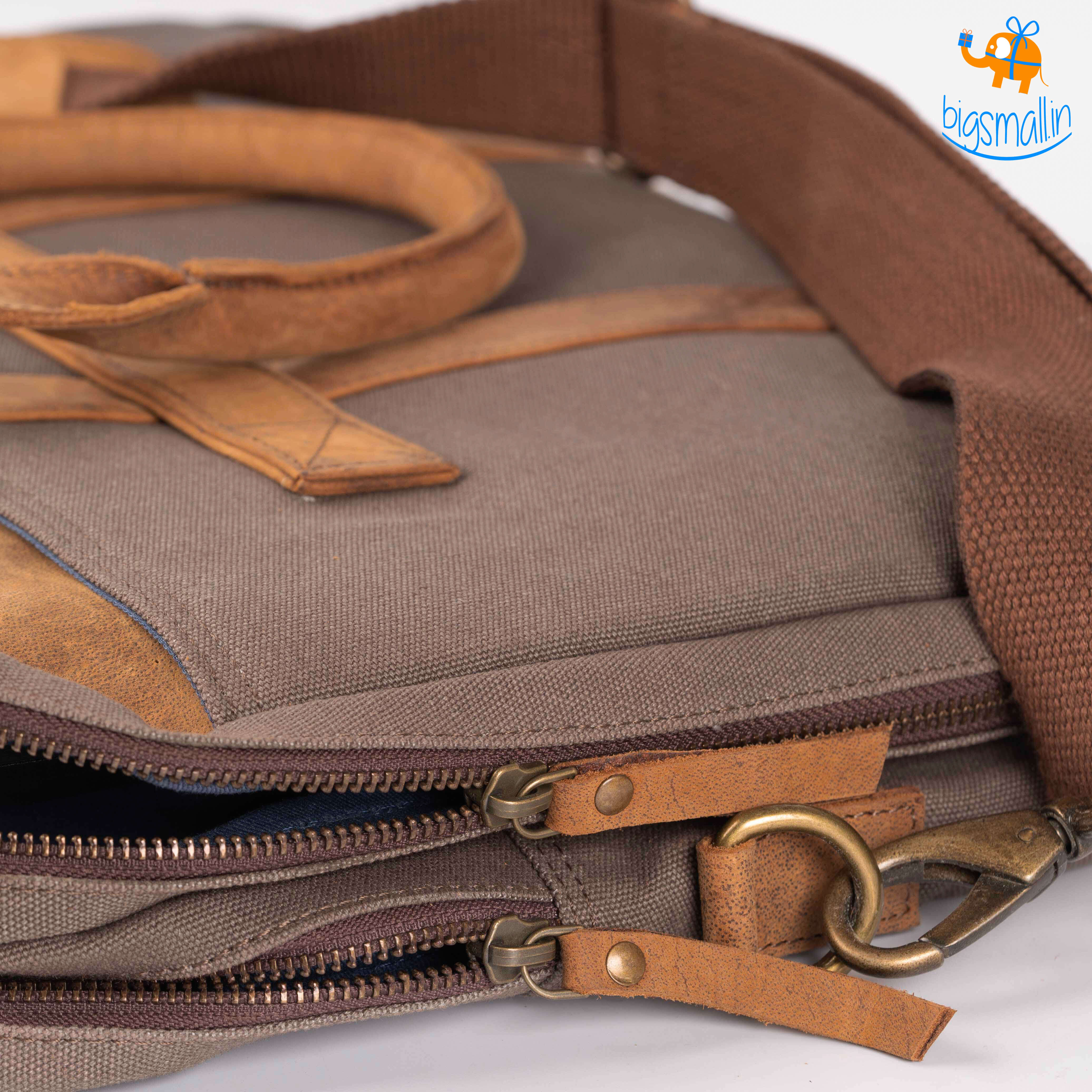 Canvas Messenger Bag