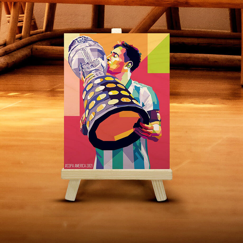 Messi Copa Cup Pine Easel Stand