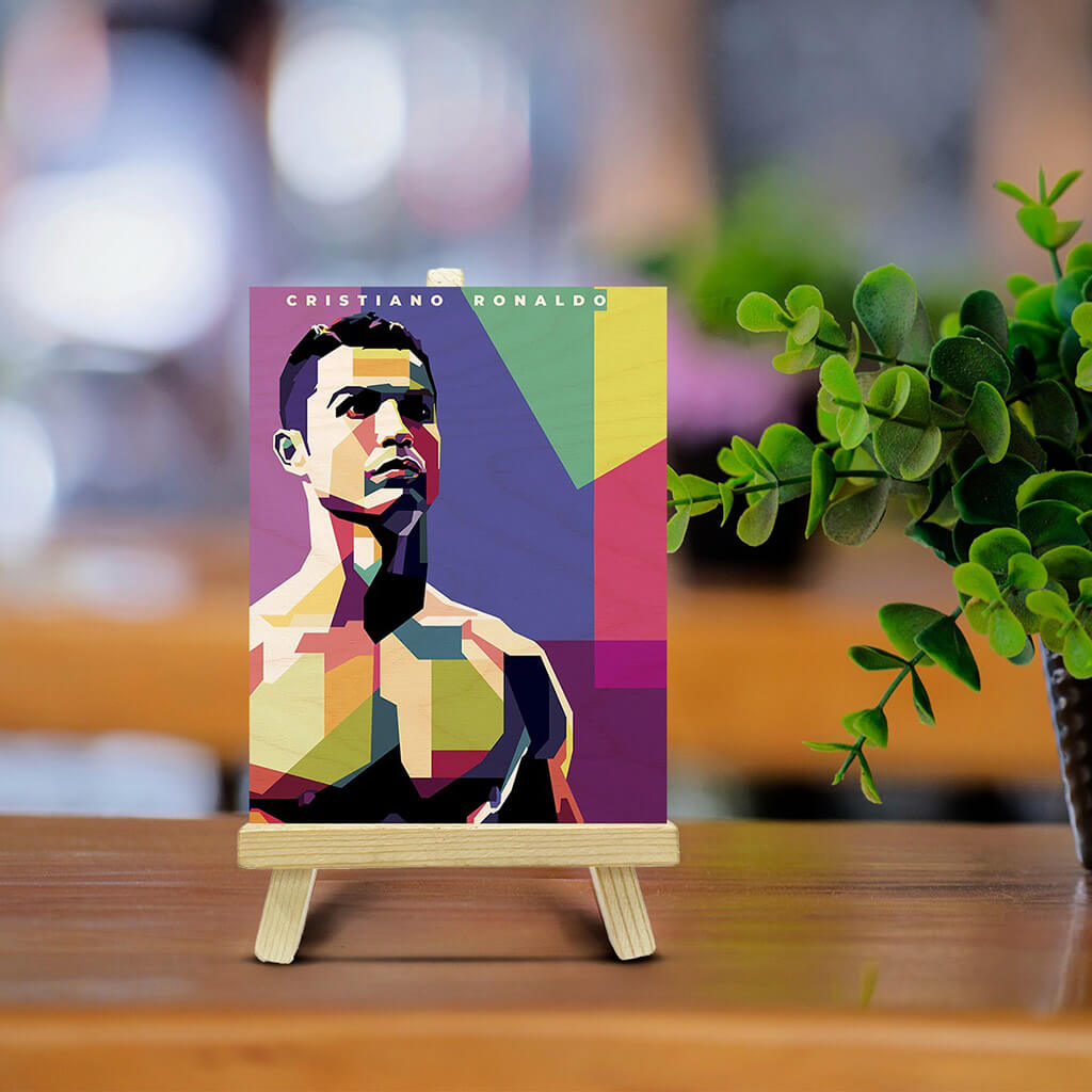 Cristiano Ronaldo 7 Pine Easel Stand