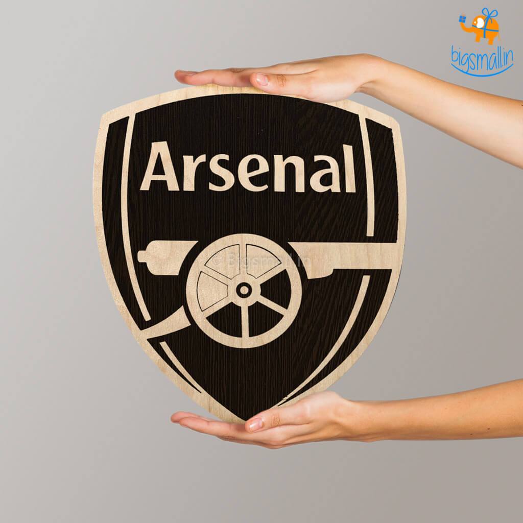 Arsenal Engraved Wooden Crest - bigsmall.in