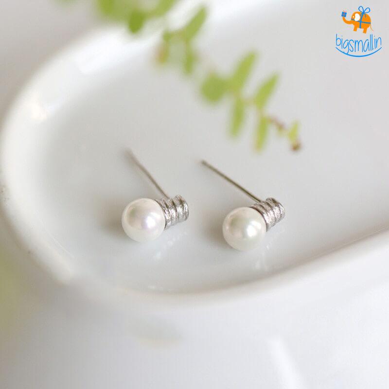 Bulb Shaped Ear Studs - bigsmall.in