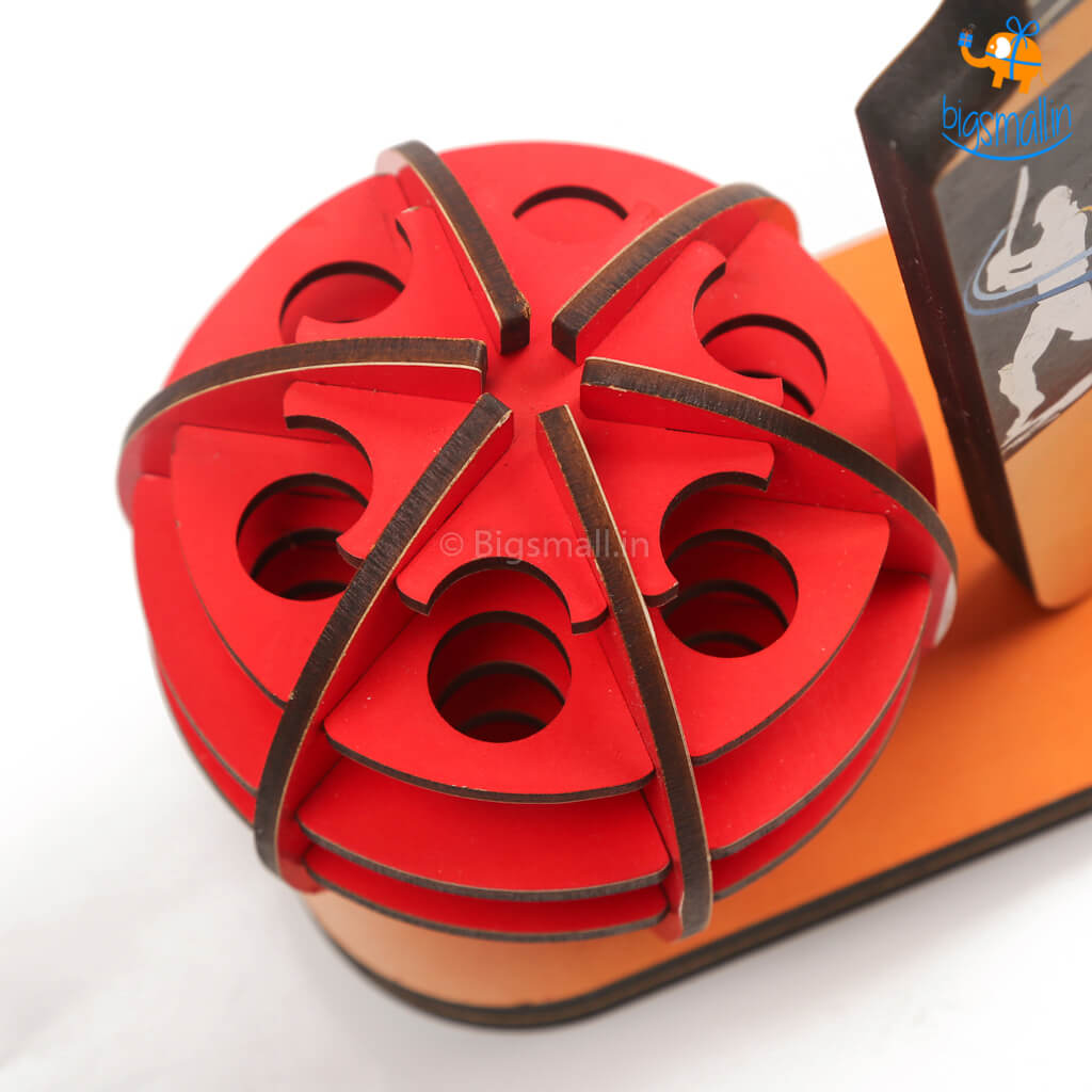 Cricket Pen Stand