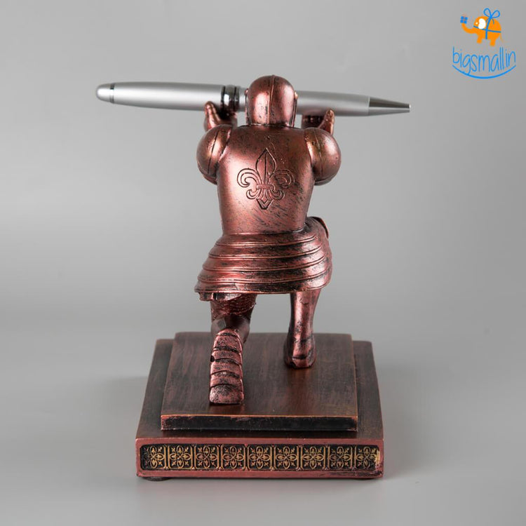 Executive Knight Pen Holder - bigsmall.in
