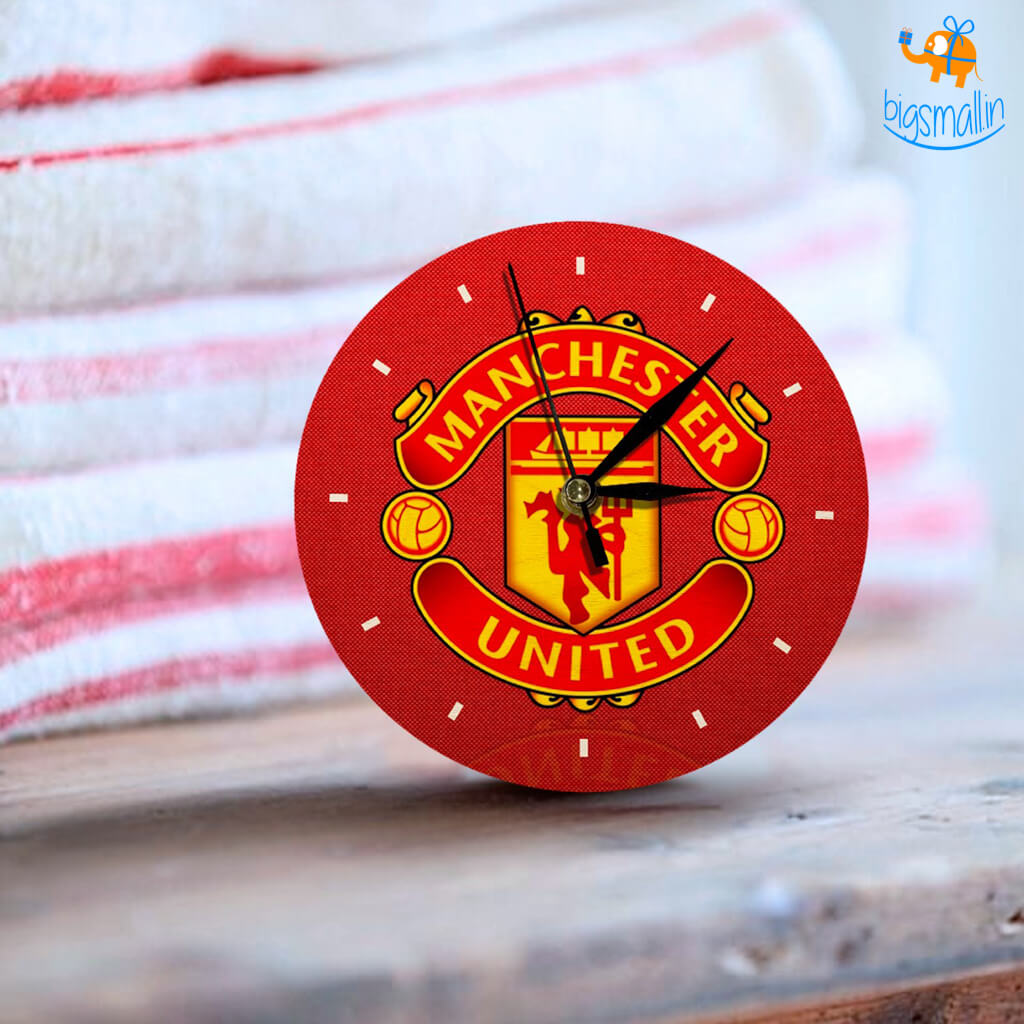 Manchester United Wooden Table Clock