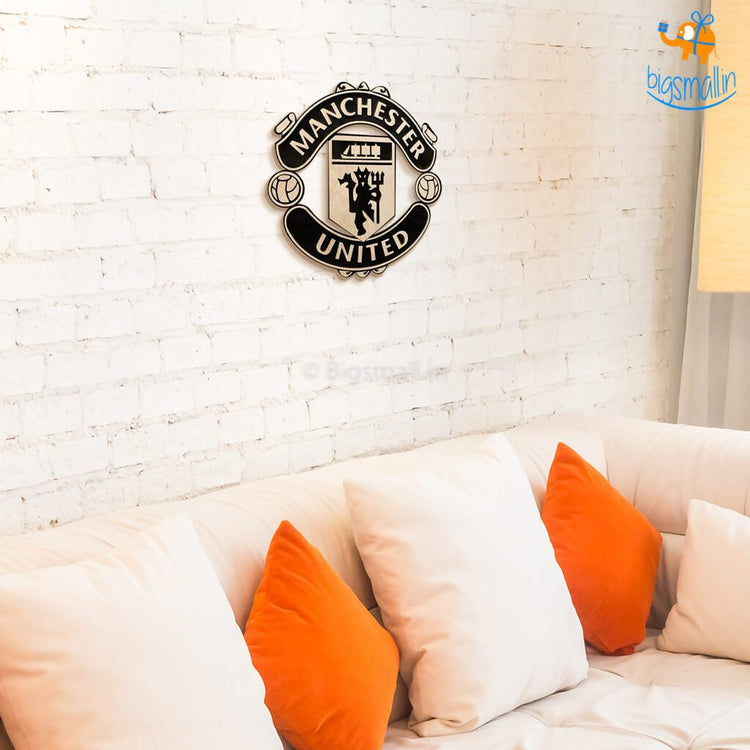 Manchester United Engraved Wooden Crest - bigsmall.in