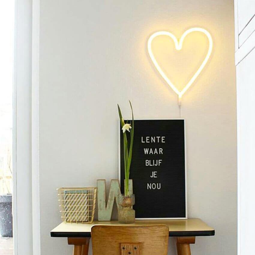 Neon Heart Light - bigsmall.in