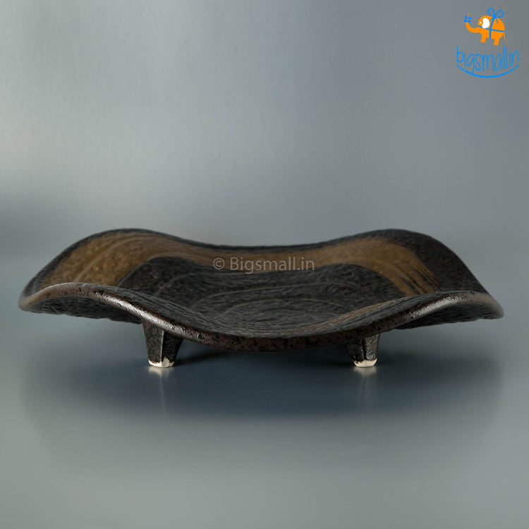 UFO Shaped Artisan Handmade Plate - bigsmall.in